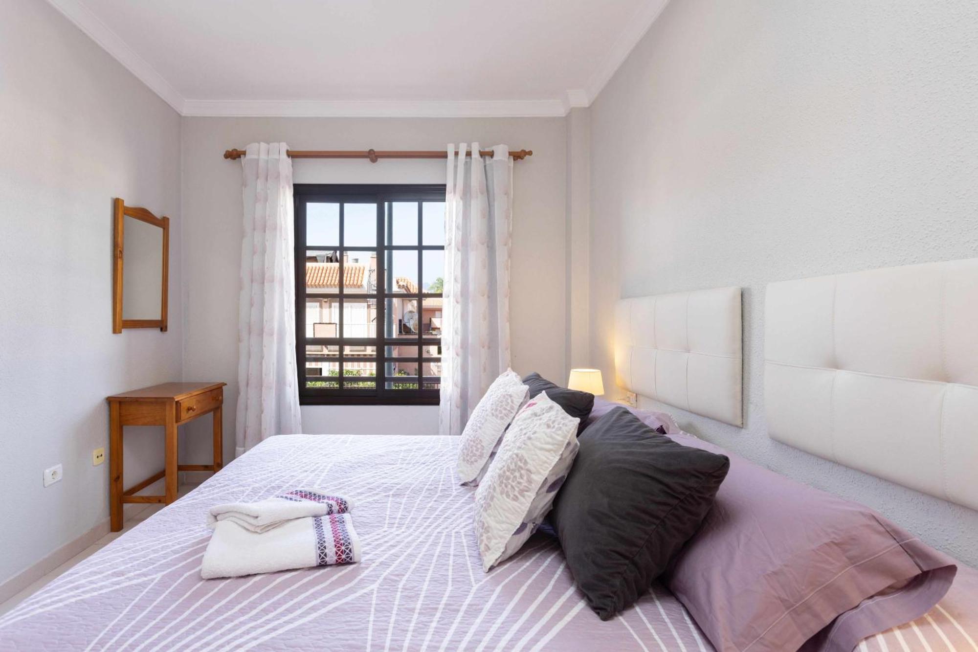 Agradable Piso Con Piscina & Playa Terraza Y Wifi Apartman Costa Del Silencio Kültér fotó